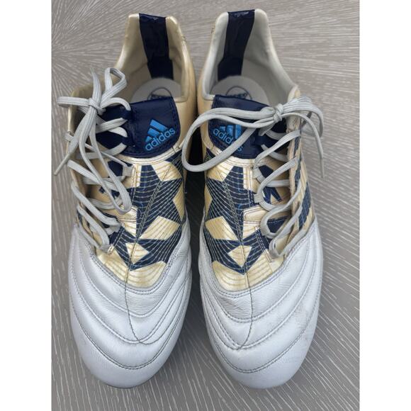 Athletic_Shoes